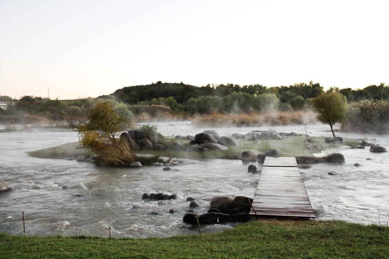 Ikaia River Lodge Keimoes Екстериор снимка