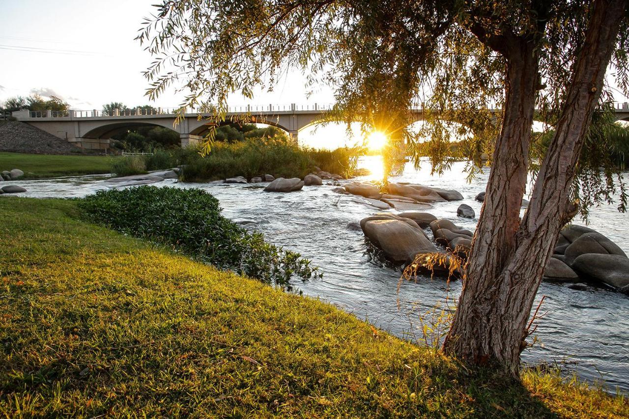 Ikaia River Lodge Keimoes Екстериор снимка