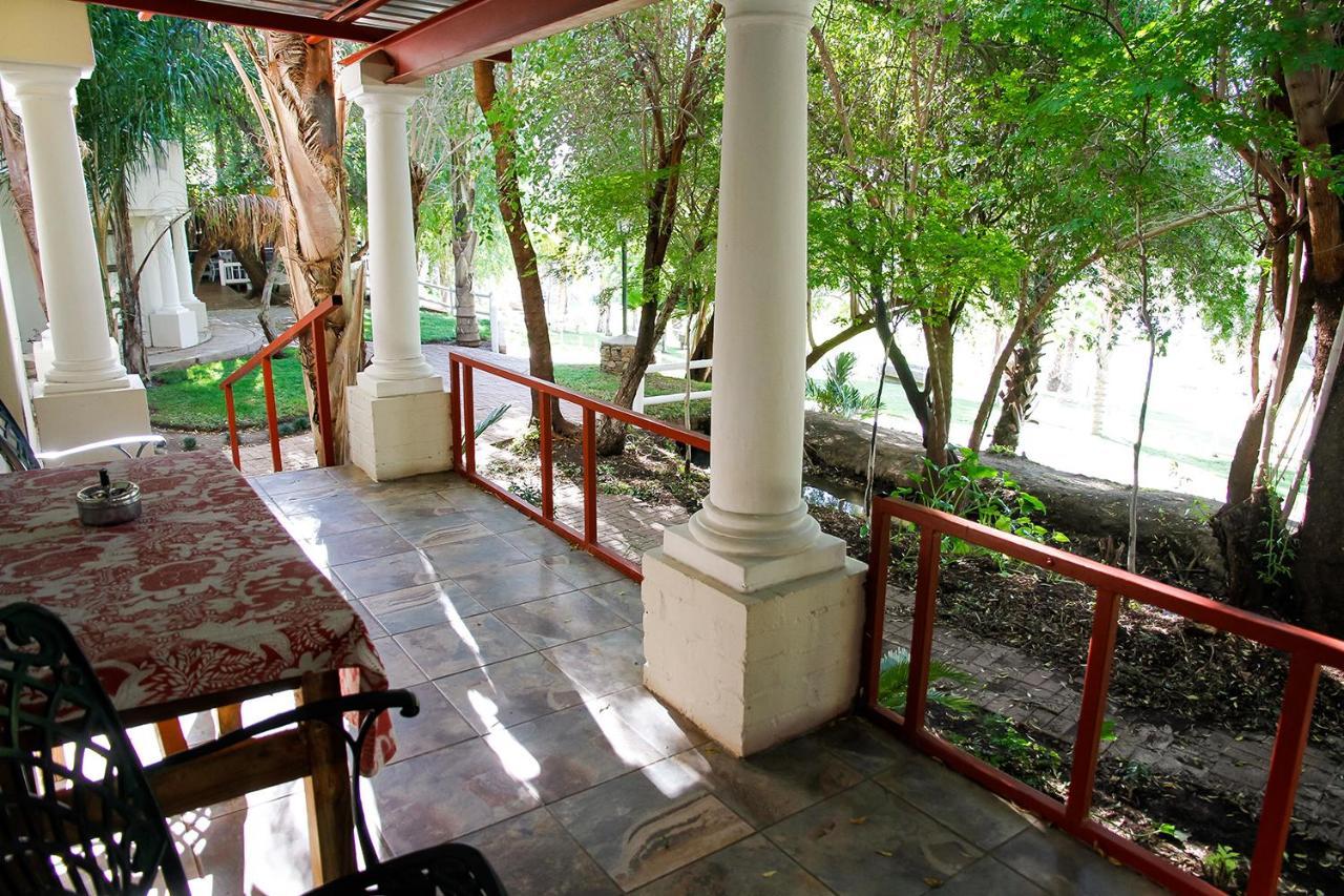 Ikaia River Lodge Keimoes Екстериор снимка